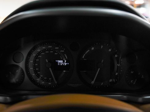 Used 2017 Aston Martin Vanquish Coupe image 46