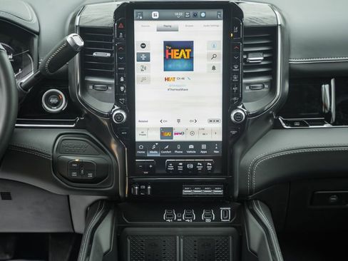 New 2026 RAM 2500 Limited AWD/4WD image 25
