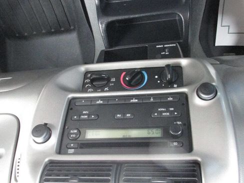 Used 2005 Ford Ranger XLT image 52