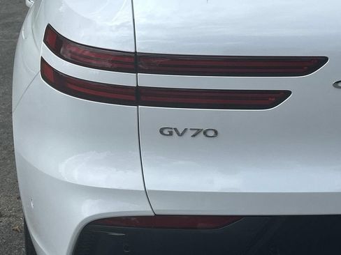 New 2026 Genesis GV70 2.5T Advanced AWD/4WD image 12