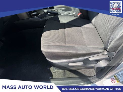 Used 2015 Toyota RAV4 LE AWD/4WD image 5