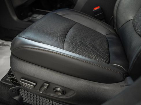 New 2026 Toyota Sienna Platinum image 39