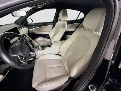 Used 2025 Genesis G70 2.5T RWD image 13
