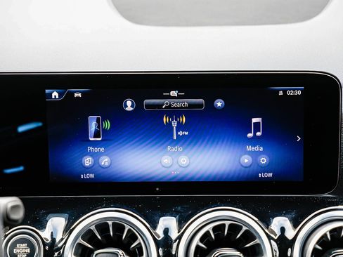 Certified 2025 Mercedes-Benz GLA 250 4MATIC image 12