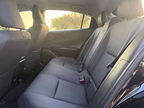 Used 2025 Toyota Prius LE image 25