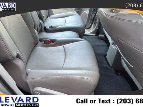 Used 2011 Toyota Highlander Limited w/ Tow Pkg AWD/4WD image 37