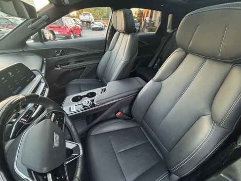 Used 2026 Cadillac Lyriq Luxury RWD image 11