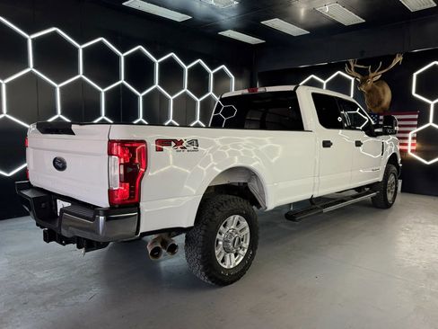 Used 2017 Ford F350 XLT w/ FX4 Off-Road Package image 6