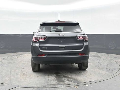 Used 2024 Jeep Compass Sport AWD/4WD image 10