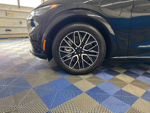Used 2024 Ford Mustang Mach-E Premium AWD/4WD image 28