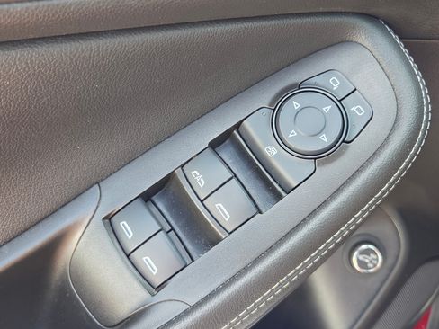 Used 2023 Buick Encore GX Select AWD/4WD image 28