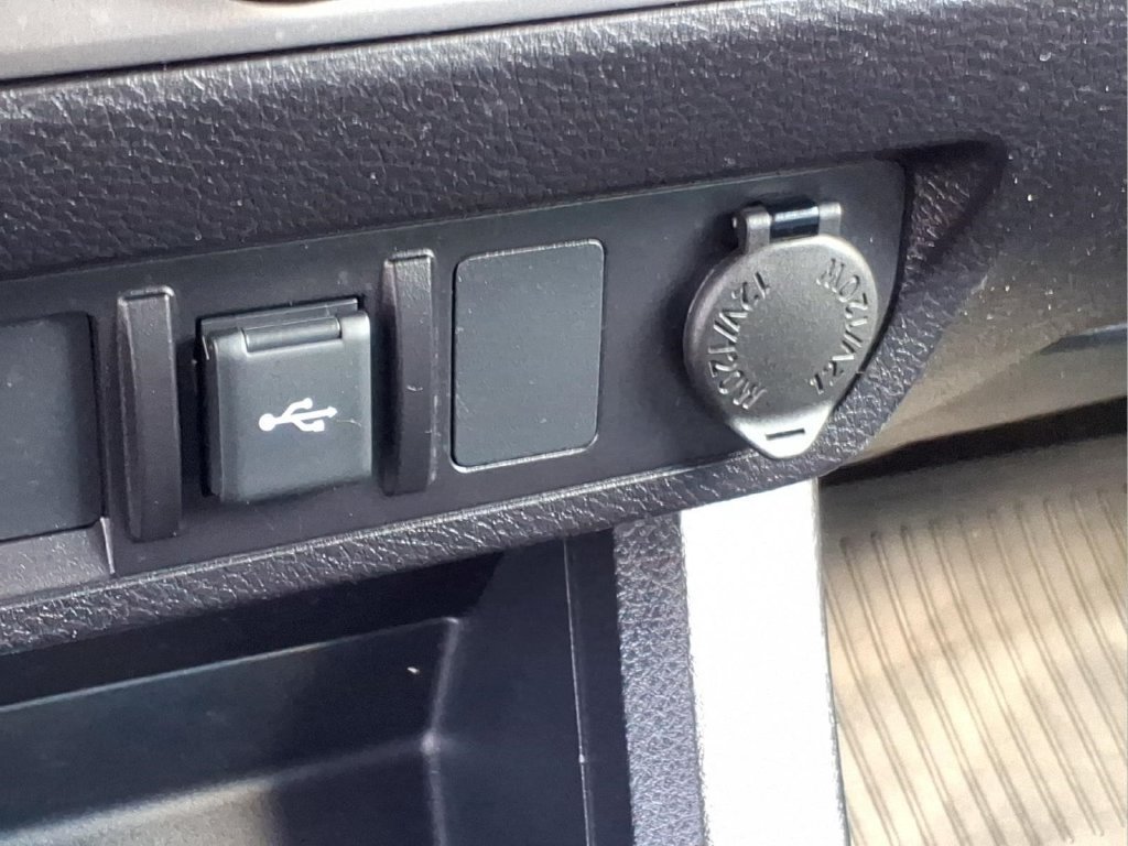 Used 2021 Toyota Tacoma SR w/ SR Convenience Package RWD image 11