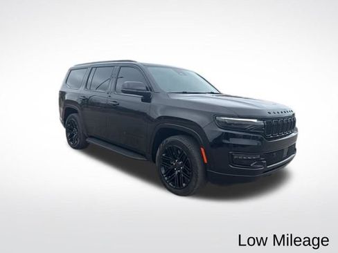 Used 2024 Jeep Wagoneer Series II image 7