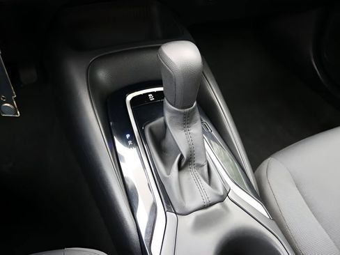 Used 2024 Toyota Corolla LE FWD image 25