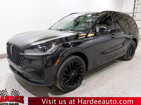 Used 2025 Lincoln Aviator Reserve w/ Equipment Group 201A AWD/4WD image 2