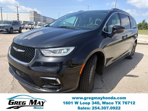 Used 2022 Chrysler Pacifica Touring-L FWD image 8