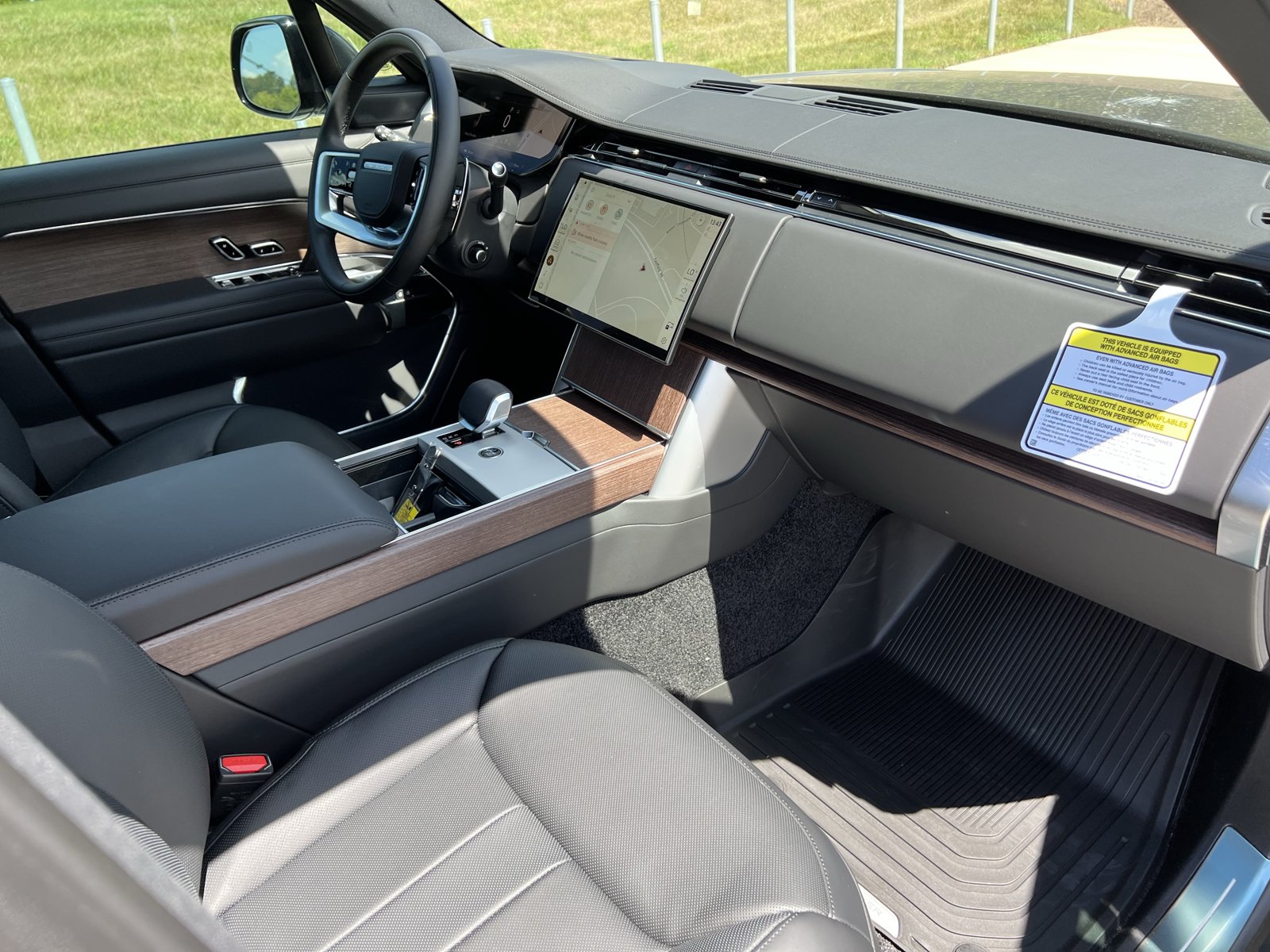 New 2026 Land Rover Range Rover SE AWD/4WD image 3