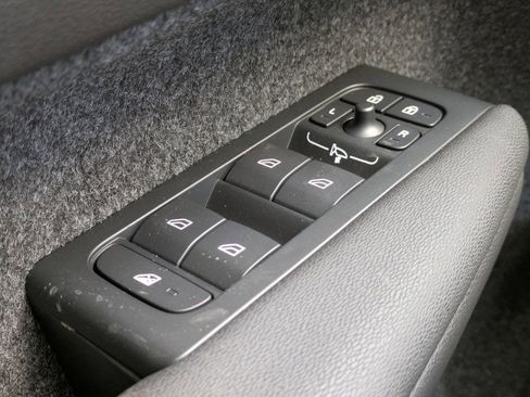 New 2026 Volvo XC40 B5 Core image 31