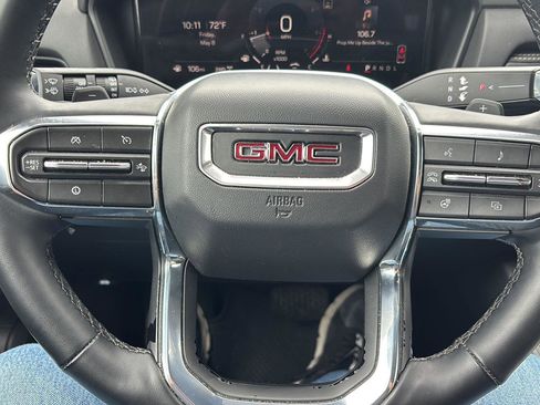 Used 2025 GMC Terrain Elevation AWD/4WD image 17
