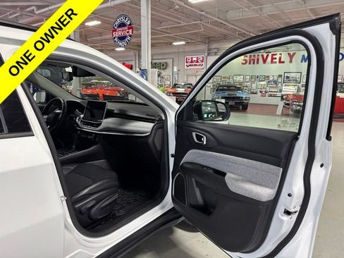 Used 2022 Jeep Compass Latitude AWD/4WD image 41