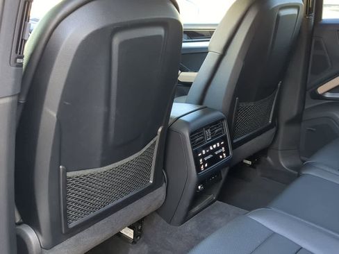 Used 2024 Porsche Cayenne image 19