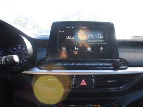 Used 2019 Kia Forte LXS FWD image 19