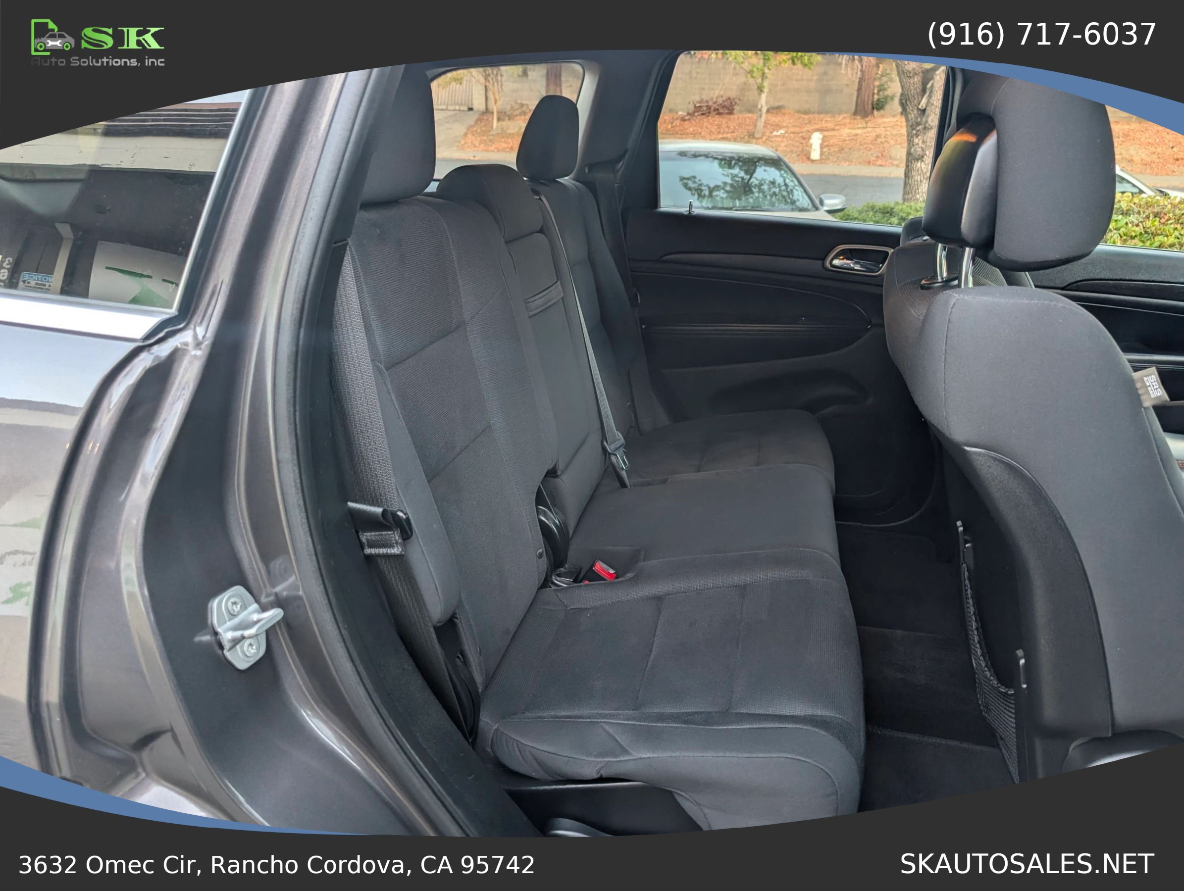 Used 2015 Jeep Grand Cherokee Laredo w/ Quick Order Package 23E AWD/4WD image 34