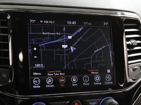 Used 2021 Jeep Grand Cherokee Trailhawk image 11