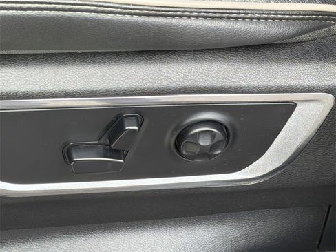 Used 2019 RAM 1500 Laramie image 22