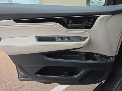 New 2026 Honda Odyssey Touring image 10