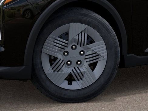 New 2025 Kia K4 LX image 9