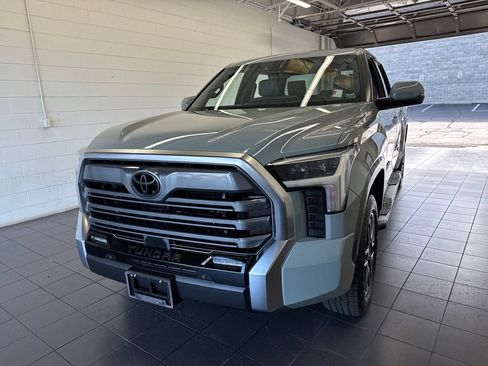 Used 2025 Toyota Tundra Limited AWD/4WD image 3