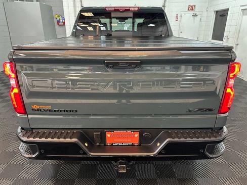 Used 2025 Chevrolet Silverado 1500 ZR2 w/ Technology Package AWD/4WD image 8