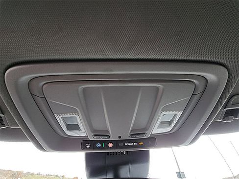 Used 2022 Chevrolet Silverado 1500 LTZ image 26