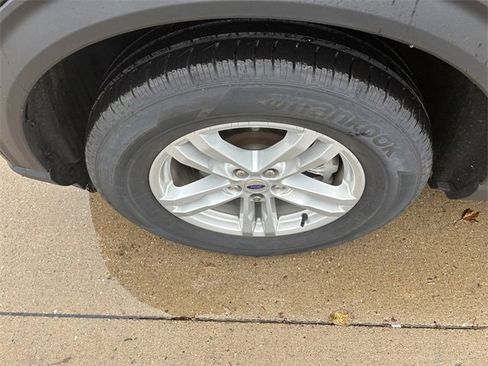 Certified 2023 Ford Explorer XLT w/ Equipment Group 202A image 12