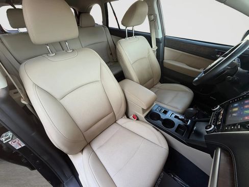 Used 2018 Subaru Outback 2.5i Limited AWD/4WD image 21