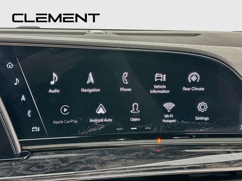 Used 2021 Cadillac Escalade Premium Luxury AWD/4WD image 19