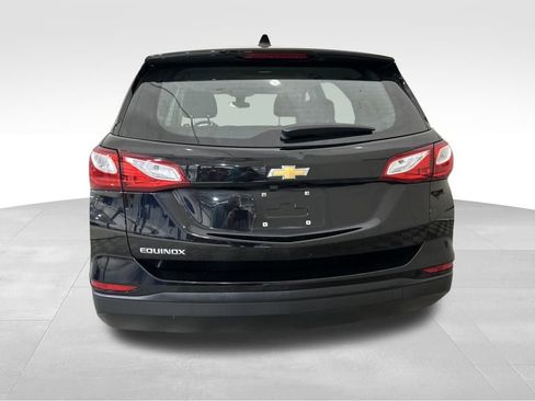 Used 2020 Chevrolet Equinox LS image 4