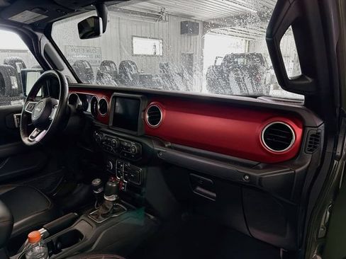 Used 2021 Jeep Gladiator Rubicon w/ Uconnect 4C Nav & Sound Group AWD/4WD image 12