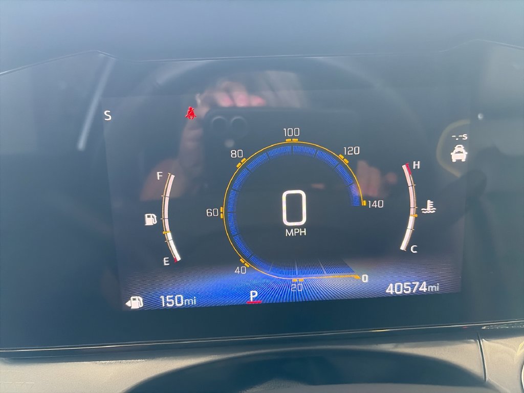Used 2025 Chevrolet Trax ACTIV w/ Sunroof Package FWD image 11