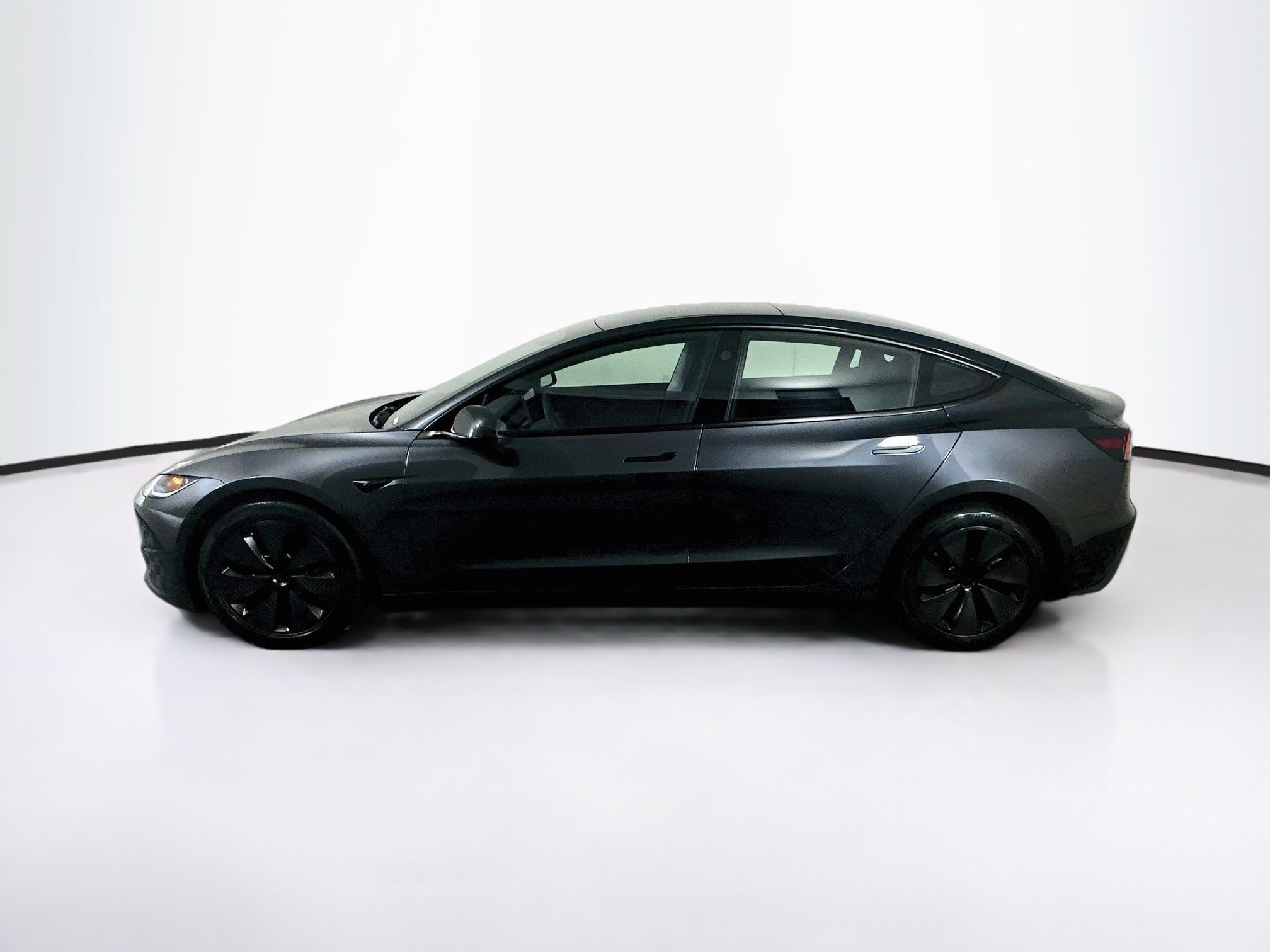 Used 2025 Tesla Model 3 Long Range AWD/4WD image 4