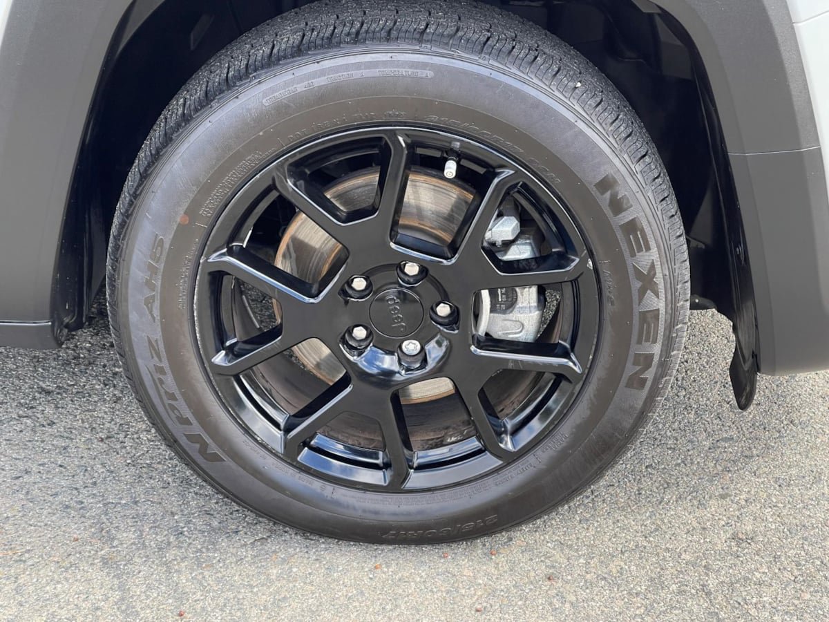 Used 2019 Jeep Renegade Altitude w/ Quick Order Package 2XM FWD image 32