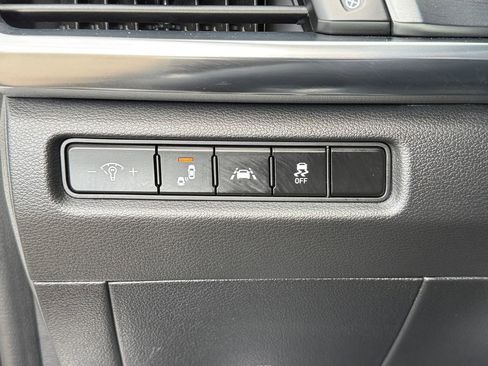 Used 2022 Kia Telluride LX image 24