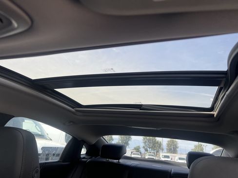 Used 2019 Chevrolet Malibu LT w/ Leather Package FWD image 21