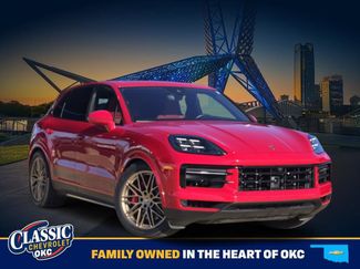 Used 2024 Porsche Cayenne S video 1