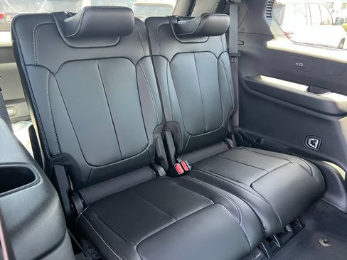 New 2026 Jeep Grand Cherokee L Limited w/ Limited Altitude Package AWD/4WD image 21