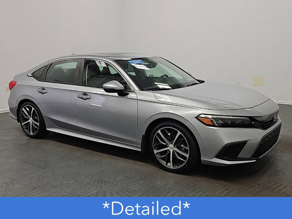 Used 2024 Honda Civic Touring image 2