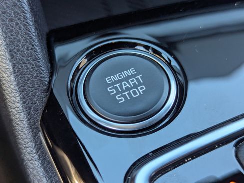 Certified 2025 Kia Sportage EX image 29