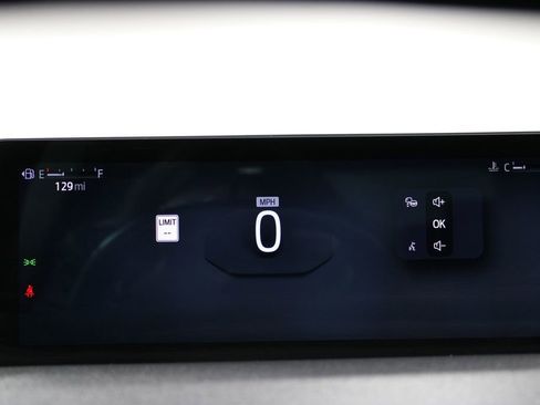 Used 2025 Ford Expedition Platinum image 48