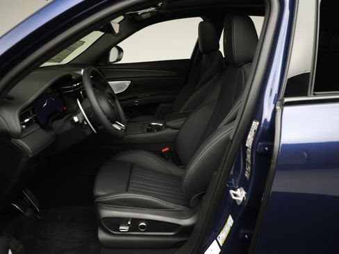 New 2025 Maserati Grecale Trofeo image 16